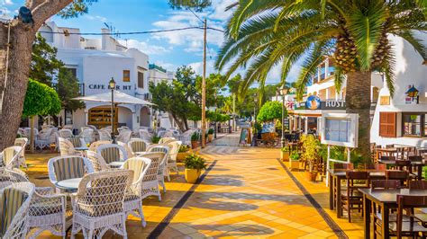 shopping in cala d'or.